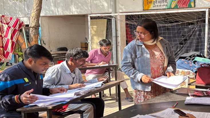 তালিকা হালনাগাদের চাপে আত্মহত্যা করছে ভারতের ভোটকর্মীরা