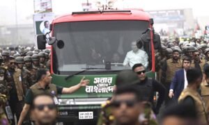 দেশে নেমেই সবার প্রতি কৃতজ্ঞতা জানালেন তারেক রহমান