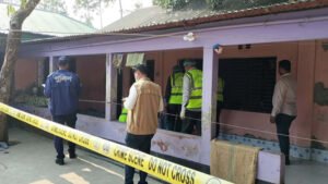 নিজ বাড়ি থেকে মুক্তিযোদ্ধা ও তার স্ত্রীর মরদেহ উদ্ধার