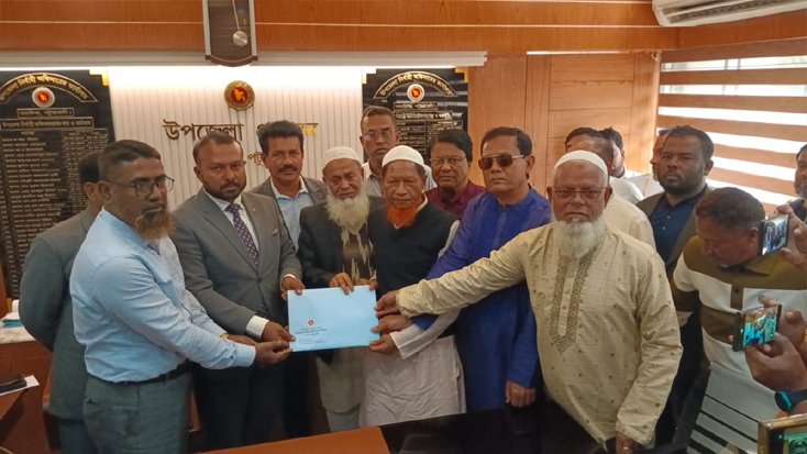 পটুয়াখালী-৩ আসনে হাসান মামুনের পক্ষে মনোনয়ন ফরম সংগ্রহ