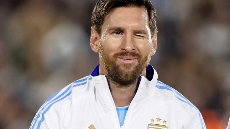 ফিফা দ্য বেস্টে কাকে বেছে নিলেন মেসি
