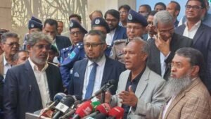 মামলা না থাকলেও সন্ত্রাসীদের গ্রেফতার করতে হবে স্বরাষ্ট্র উপদেষ্টা