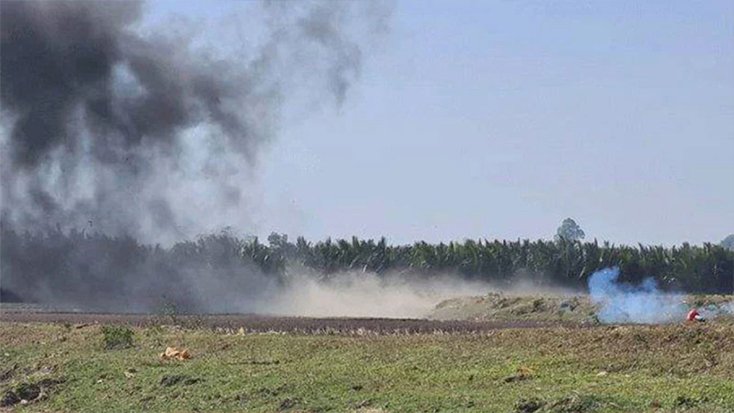 মিয়ানমারের গুলির শব্দে কাঁপছে টেকনাফ