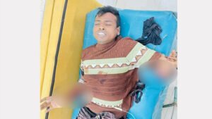 যুবকের দুই হাত কেটে দিলো দুর্বৃত্তরা