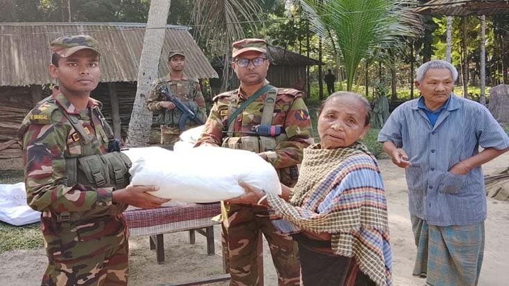 শীতার্ত পরিবারের মাঝে কম্বল বিতরণ