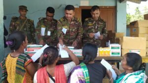 সেনাবাহিনীর চিকিৎসাসেবা ও শীতবস্ত্র বিতরণ