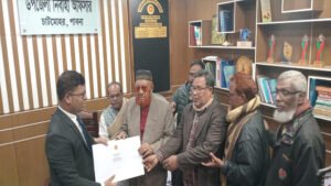 স্বতন্ত্র প্রার্থী হিসেবে মনোনয়ন উত্তোলন করলেন আনোয়ারুল