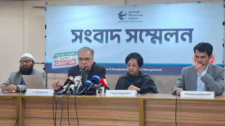 উপদেষ্টা পরিষদের চেয়ে আমলারাই বেশি প্রভাবশালী: ইফতেখারুজ্জামান