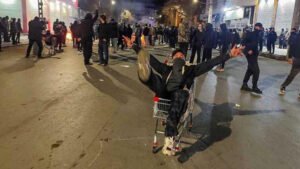 ইরানে বিক্ষোভের পেছনে কারা আছে