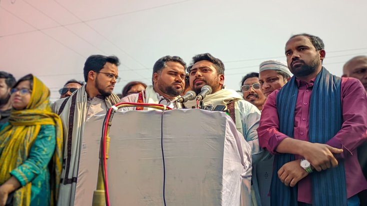 একটি দল ফ্যাসিস্টদের নাম করে মামলা বাণিজ্য করেছে নাহিদ