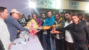 শতাধিক আওয়ামিলীগ নেতাকর্মীর বিএনপিতে যোগদান