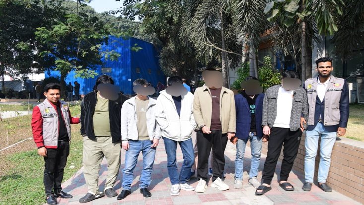 চীনা নাগরিকসহ টেলিগ্রাম প্রতারক চক্রের ৮ সদস্য গ্রেফতার