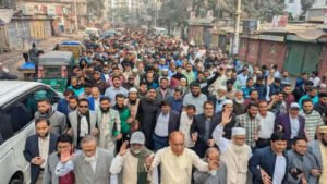 নারী কর্মীদের ওপর হামলার রাজধানীতে জামায়াতের বিক্ষোভ