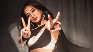 আপনাদের ভালোবাসা চাই মিমি