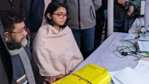 মনোনয়ন ফিরে পেতে ইসিতে তাসনিম জারা