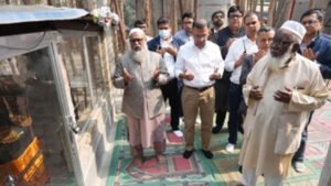 রাজশাহীতে জিয়ারত করলেন তারেক রহমান