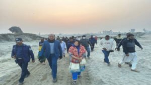 শেরপুরে ভ্রাম্যমাণ আদালতে মাহেন্দ্রগাড়ীসহ চালক আটক