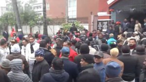 শেষ দিনে ইসিতে উপচে পড়া ভিড়