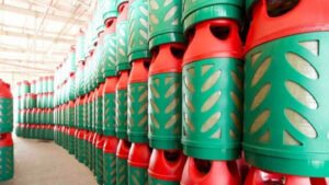 সারা দেশে তীব্র গ্যাসসংকট বিপর্যস্ত জনজীবন