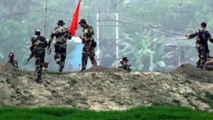 সীমান্তে গুলি ছুড়ে বাংলাদেশি এক যুবককে ধরে নিয়ে গেল বিএসএফ