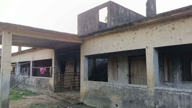 ২৩ বছর ধরে পরিত্যক্ত কলেজের ছাত্রাবাস