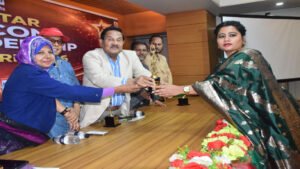 স্টার আইকন লিডারশীপ অ্যাওয়ার্ড-২০২৬ পেলেন মৌমিতা তন্বী