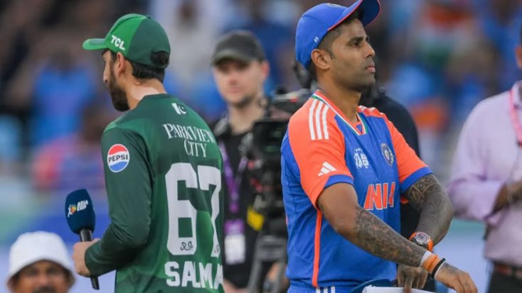 আবারও হ্যান্ডশেক বিতর্কে ভারত পাকিস্তান