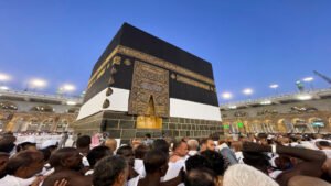 ১৮০০ বিদেশি ওমরাহ ট্রাভেল এজেন্সির চুক্তি স্থগিত