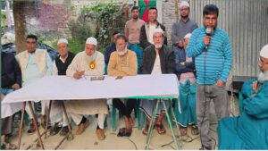 ৯ নম্বর ওয়ার্ডে ধানের শীষের গণজোয়ার, উঠান বৈঠকে ভোটারদের স্পষ্ট অঙ্গীকার