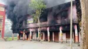 আগুনে পুড়ল বিদ্যালয়