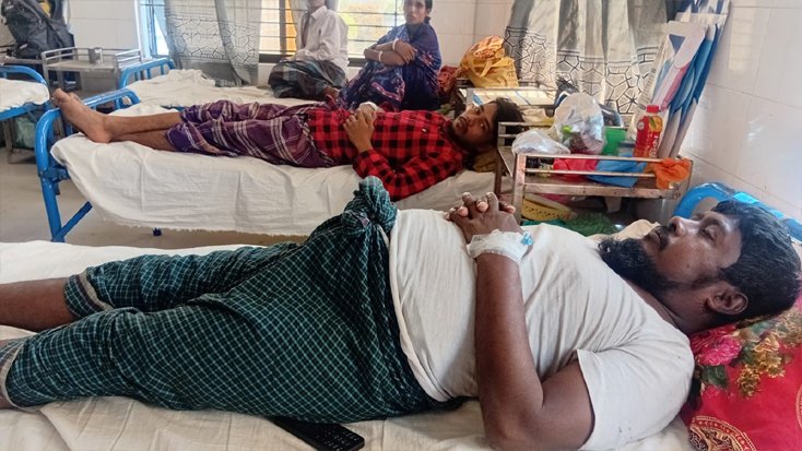 আমতলীতে মামলা না তুললে এসিড মারার হুমকি