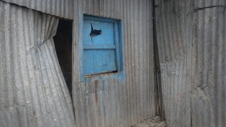 কালীগঞ্জে বসতবাড়িতে হামলা ও প্রাণনাশের হুমকি