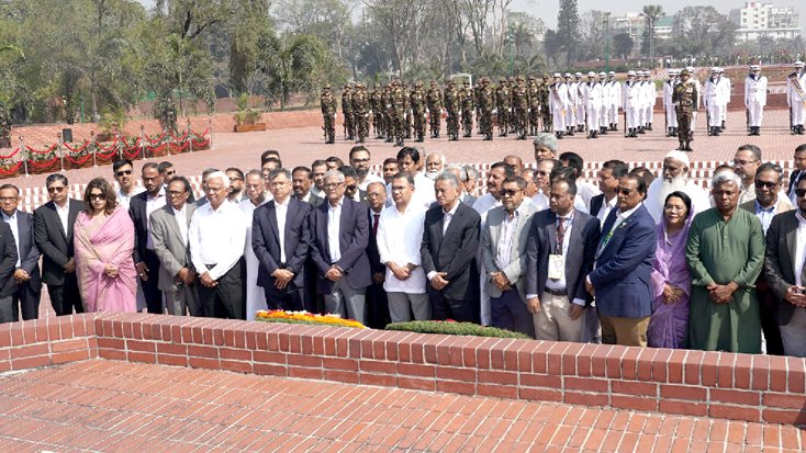 জাতীয় স্মৃতিসৌধে প্রধানমন্ত্রীর শ্রদ্ধা