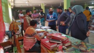 নিত্যপণ্যের মুল্য তদারকিতে সাতক্ষীরায় মোবাইল কোর্টের অভিযান