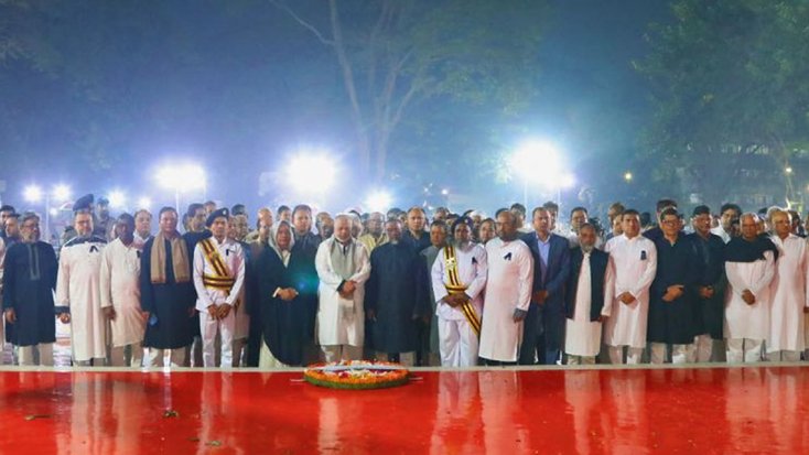 ভাষা শহীদদের প্রতি প্রধান বিচারপতির শ্রদ্ধা নিবেদন