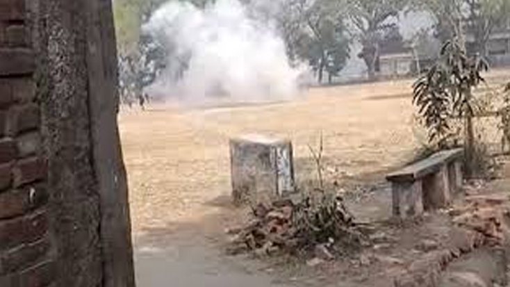 মুন্সীগঞ্জে ভোটকেন্দ্রে ককটেল বিস্ফোরণ
