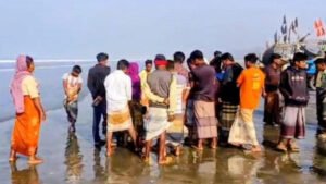 সৈকতে ভেসে এলো তরুণ-তরুণীর মরদেহ