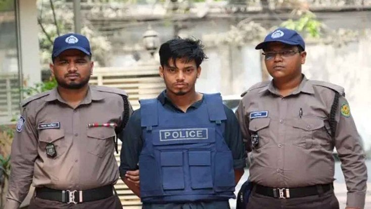 অনৈতিক প্রস্তাবে অতিষ্ঠ হয়ে রুমমেটকে ৭ টুকরা পুলিশের লোমহর্ষক বর্ণনা