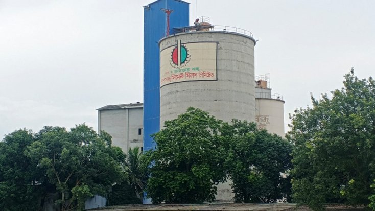 আদালতের রায় না মেনে নদী দখল করে দেশবন্ধু সিমেন্ট ফ্যাক্টরির কার্যক্রম