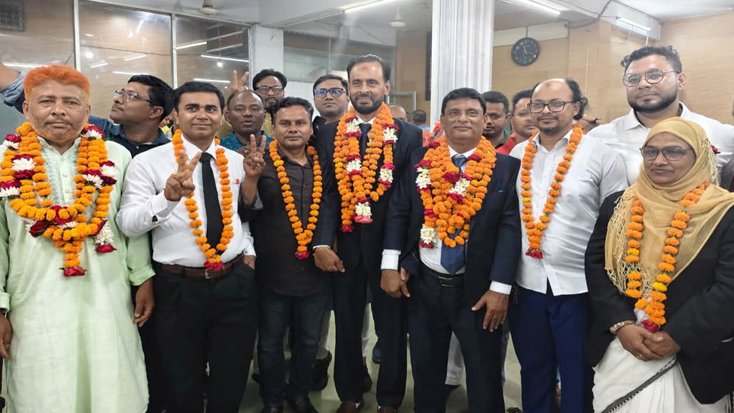 খুলনা জেলা আইনজীবী সমিতির নির্বাচনে মাসুম-নান্নু পরিষদের পূর্ণ প্যানেল বিজয়