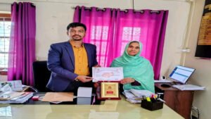 ঝিনাইগাতীতে অদম্য নারী পুরস্কার পেল নাসরিন বেগম