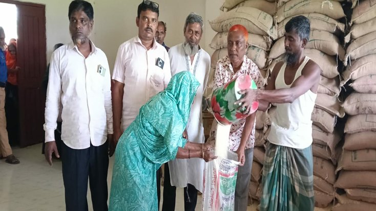ঝিনাইগাতীতে ভিজিএফের চাল পেল ১২ হাজার ৬৩০ পরিবার