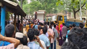 দীঘিনালায় তেলের তীব্র সংকট