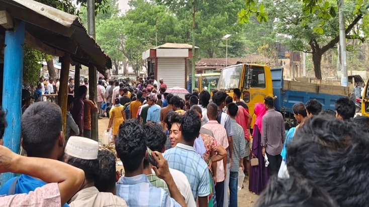 দীঘিনালায় তেলের তীব্র সংকট