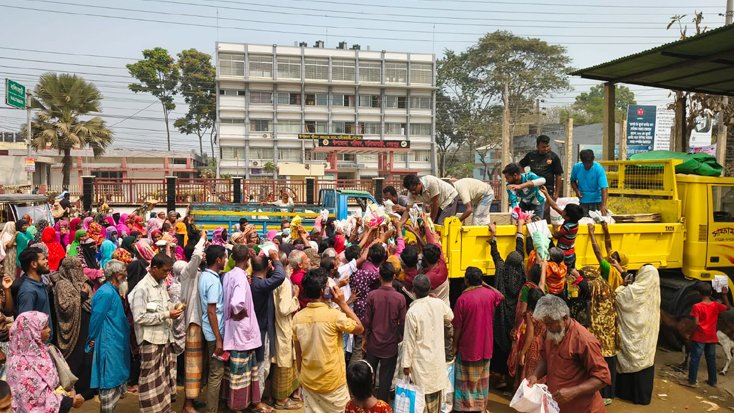 নালিতাবাড়ীতে টিসিবির ট্রাকসেলে অনিয়মের অভিযোগ
