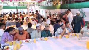 মায়ের স্মৃতি ও ঐতিহ্য রক্ষায় মনোয়ার হাসান জীবনের ইফতার মাহফিল