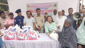 রামগড়ে হতদরিদ্রদের মাঝে ঈদ উপহার বিতরণ