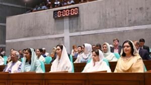 সংসদ অধিবেশনে দর্শকসারিতে ড. ইউনূস ও তারেক পরিবারের সদস্যরা