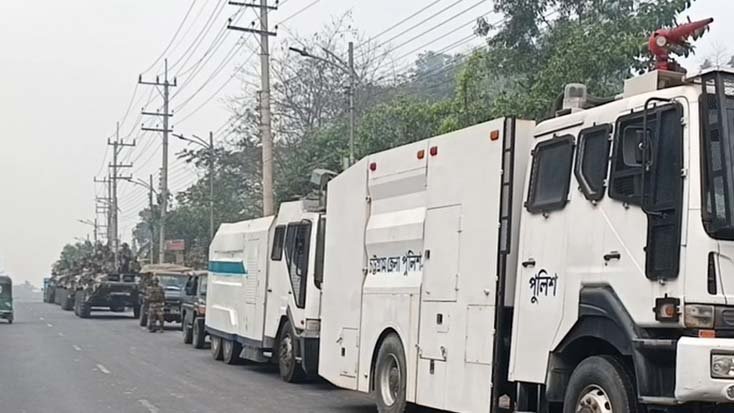 সলিমপুরে যৌথবাহিনী সদস্য নিয়ে অভিযান