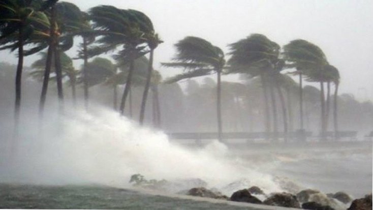 ১৩ জেলায় ৬০ কিলোমিটার বেগে ঝড়ে শঙ্কা